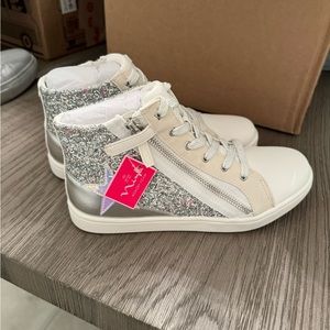Big kids Nina Yuti high top sneakers